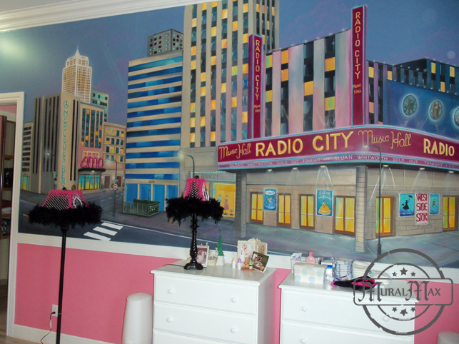 New York Skyline, Radio city music hall mural